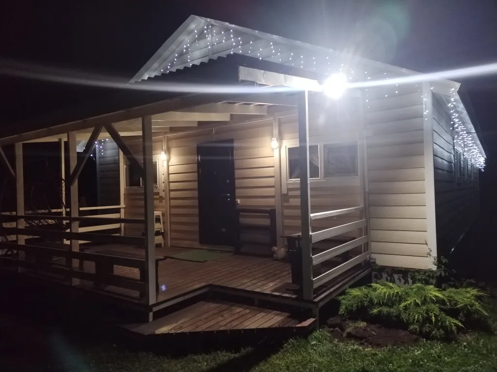 Коттедж Уютный большой дом для дружных компаний — Запорожское