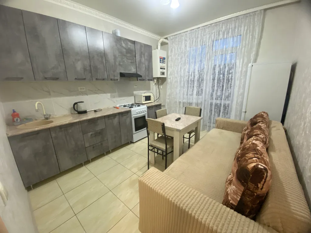 Квартира возле аэропорта в доме с закрытой территорией