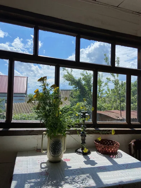 Восстановленная уютная русская изба со всеми удобствами