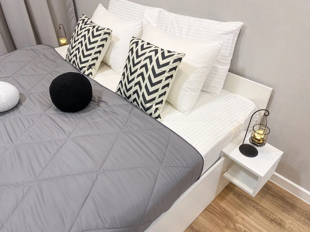 Квартира с большим ТВ у Суворовского училища