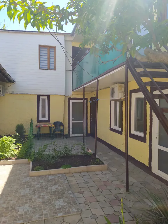 3-комнатная квартира в уютном частном секторе