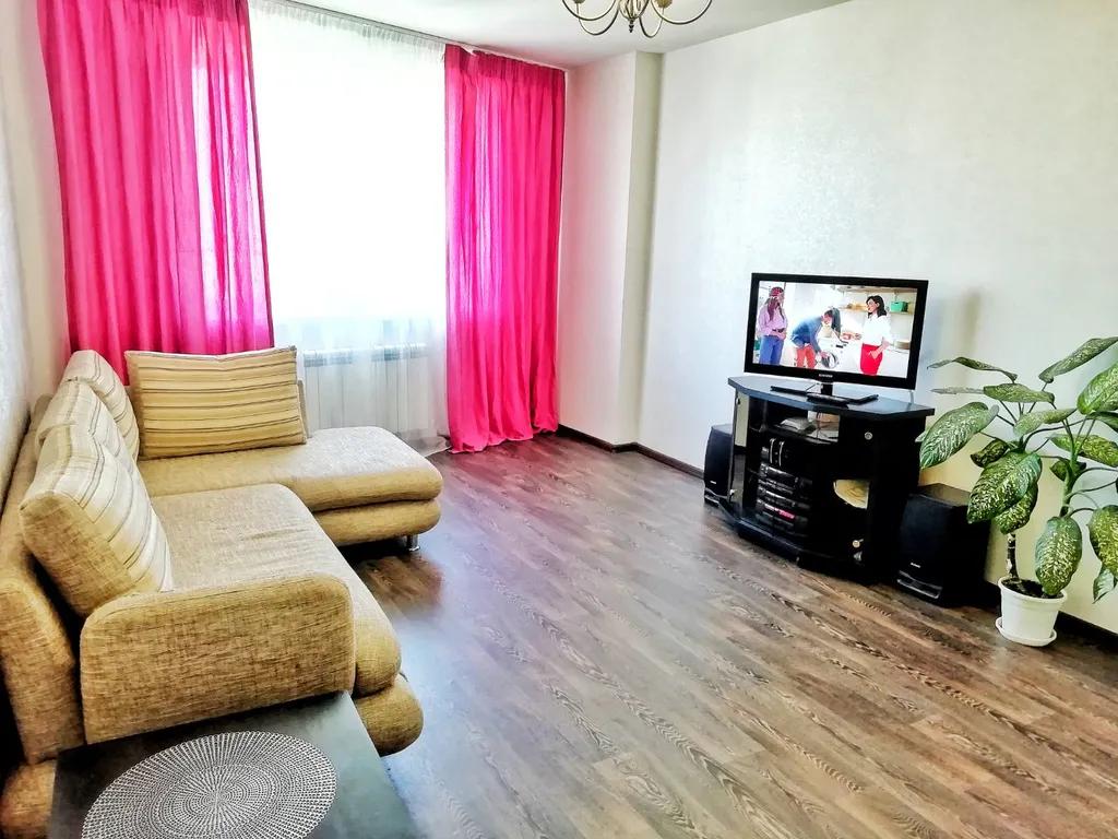 Евро квартира с видом на Волгу