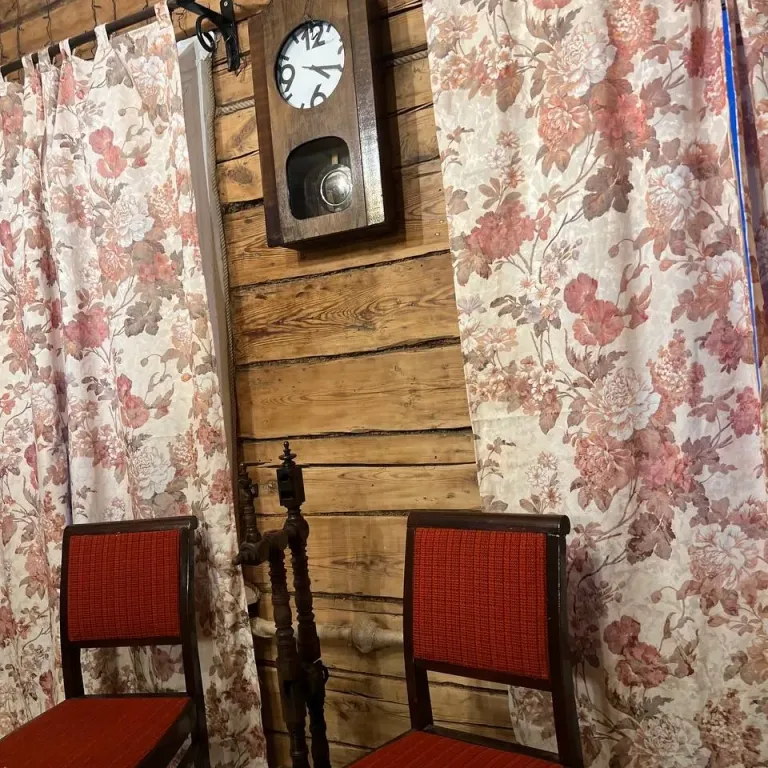 Дом с амбаром 1903. Старинный дом на 8-9 человек в самом центре. Сауна