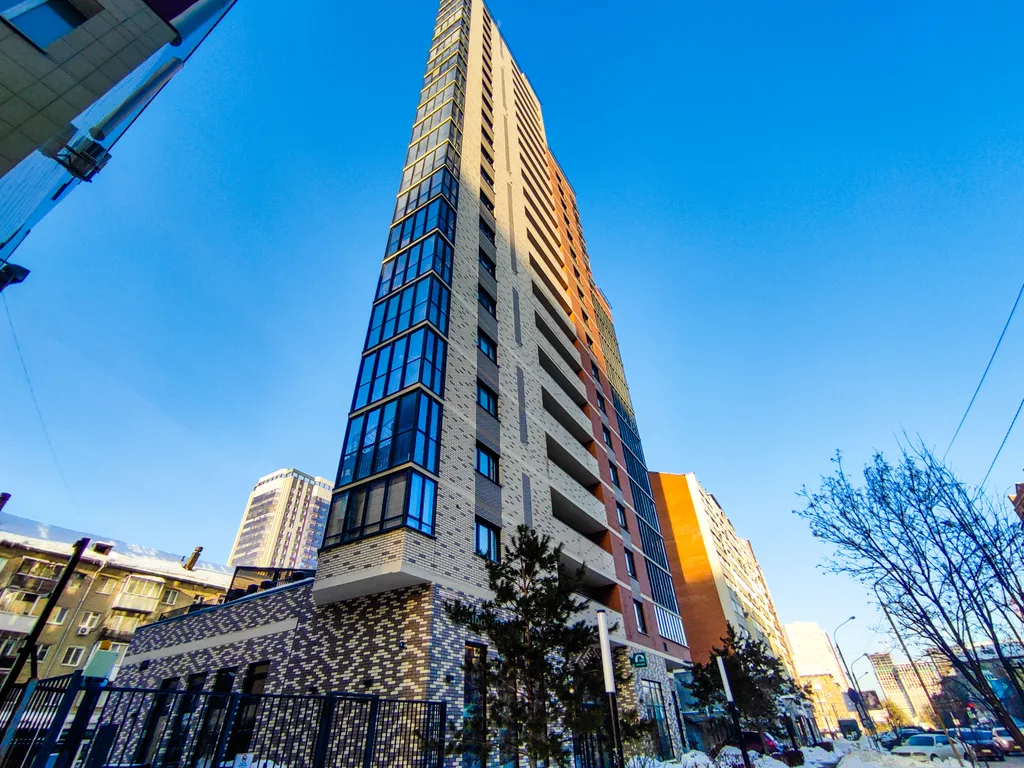 Большая двухкомнатная квартира в центре