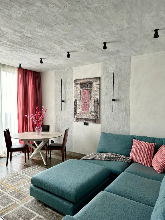 Охта Сьют 17 c отдельным входом