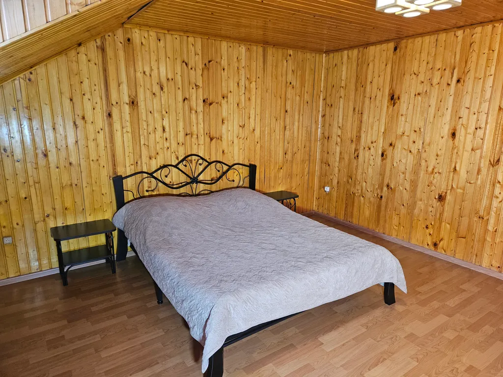 Коттедж Коттедж с большим бассейном — Черное