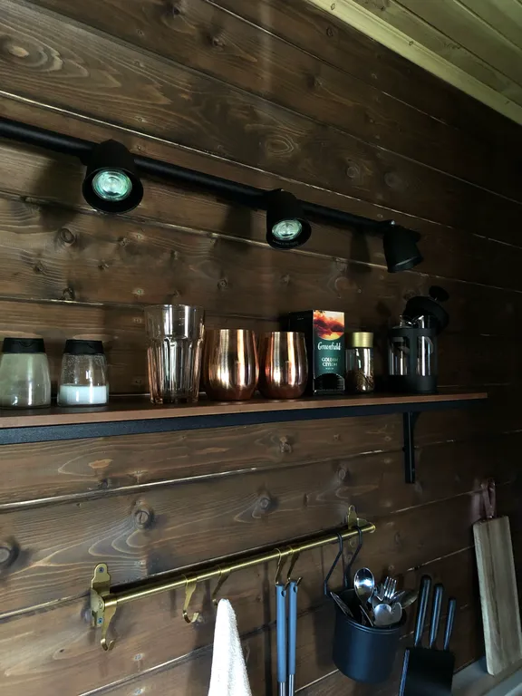 Дом-студия на берегу озера Кот и Лось