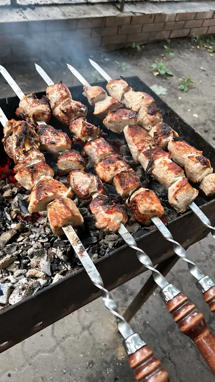 Дом рядом с озером