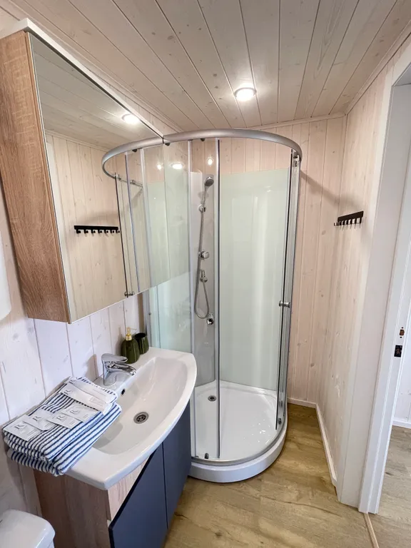 Дом у озера