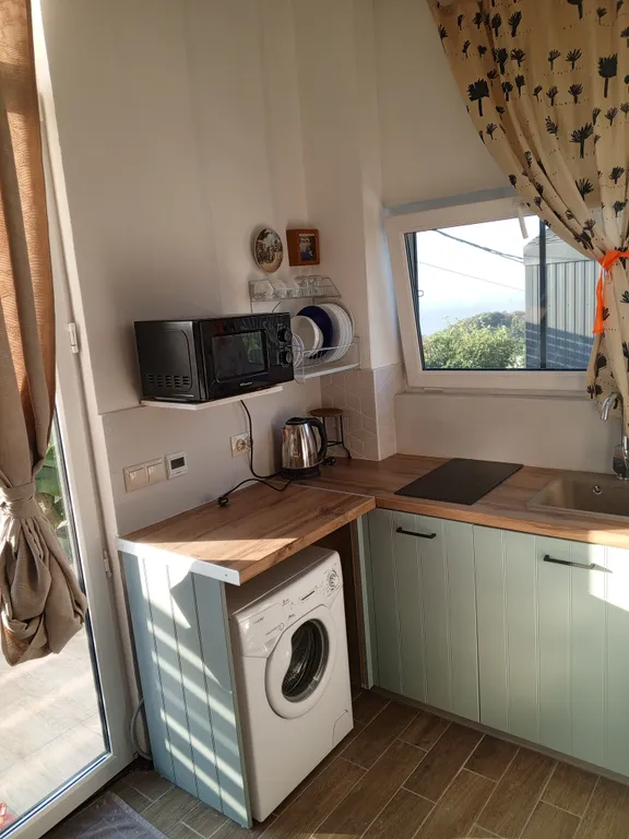 Горная Мамайка с видом на море.