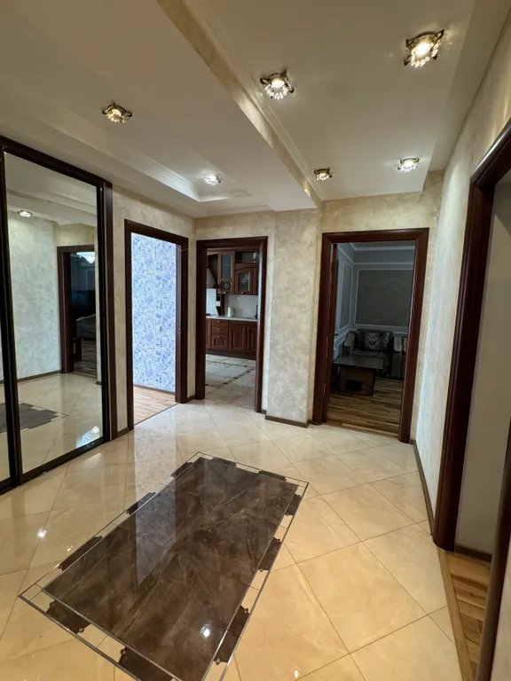 Квартира Шикарная четырехкомнатная на Мичурина — аренда посуточно в Караганда