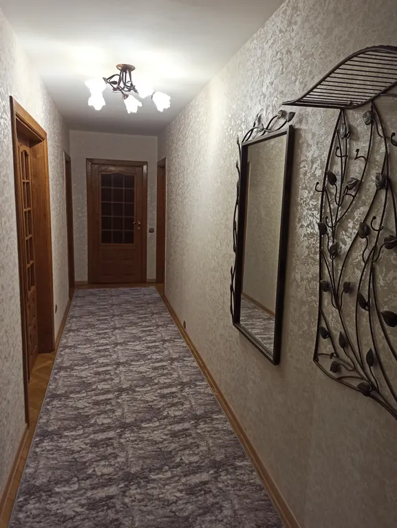 Просторная квартира, микрорайон Восток