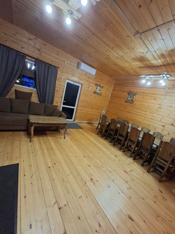 Уютный дом с видом на озеро