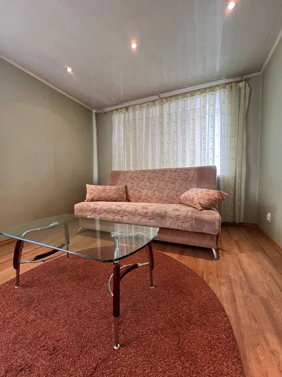 Тёплая и уютная квартира с красивым видом из окна