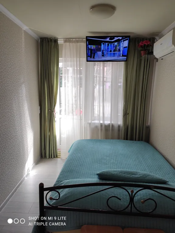 Квартира Небольшая студия в центре — аренда посуточно в Ялта