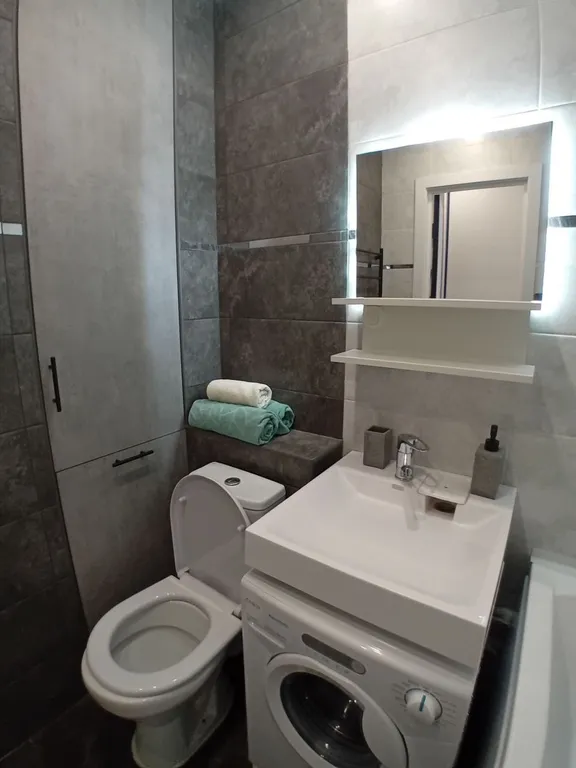 Студия в центральном районе с новым ремонтом