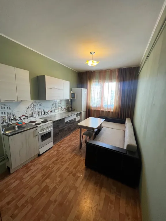 Однокомнатная квартира возле ТРЦ Аура