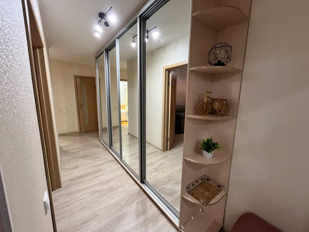 Большая тёплая уютная квартира с тремя отдельными комнатами и лоджией