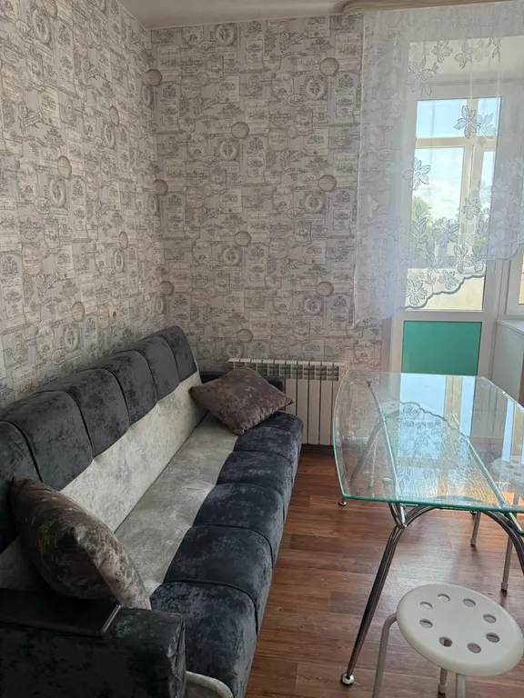 Квартира рядом с ТЦ Коллаж