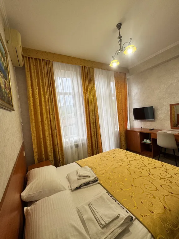 Квартира Квартира Двухместный улучшенный номер с двуспальной кроватью — Адлер