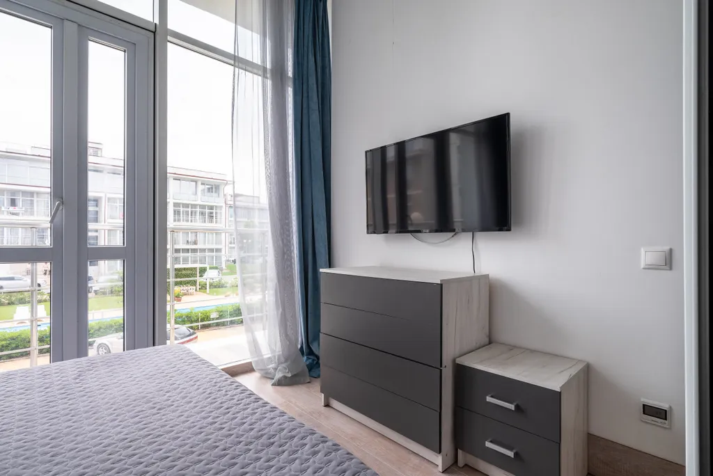 Четырехкомнатная восьмиместная квартира рядом с морем