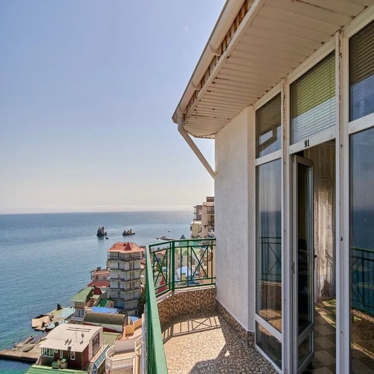 Свит с террасой