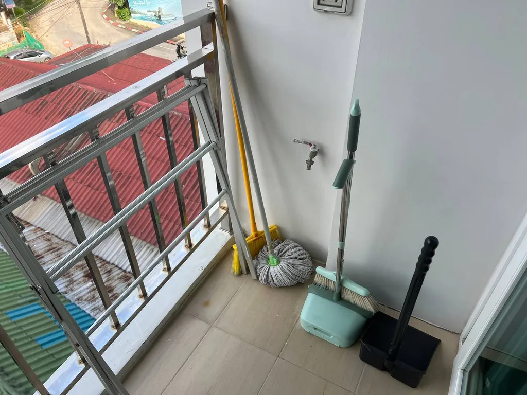 Ката, студия после ремонта с красивым видом на горы, 5 этаж