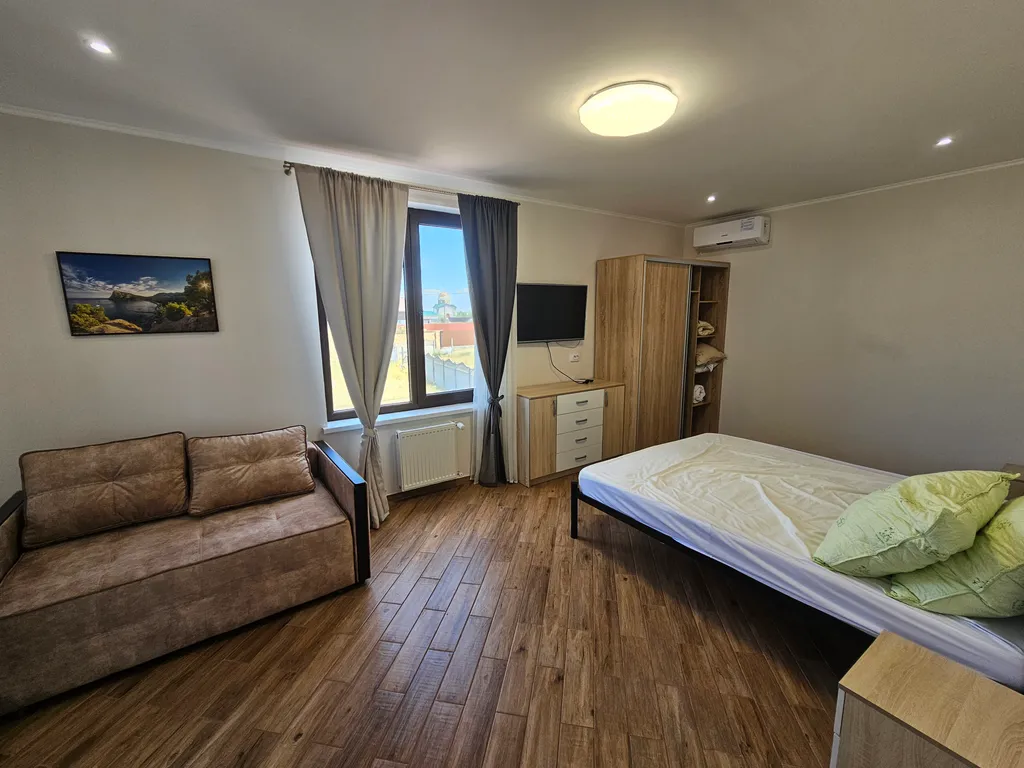 Коттедж Вилла с видом на море на 7-11 персон — Новоотрадное