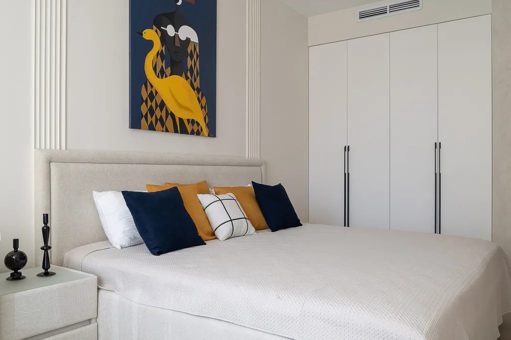 Двухкомнатный Lux с одной спальней