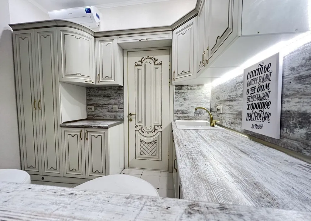 Дом на цветнике