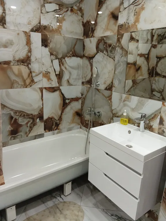 Квартира с евроремонтом у дворца игровых видов спорта