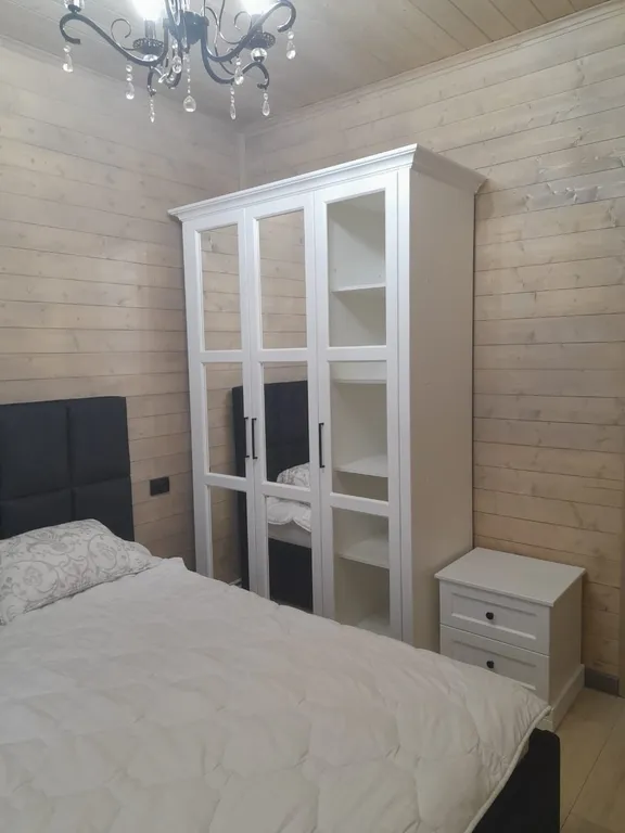 Коттедж с отдельной территорией