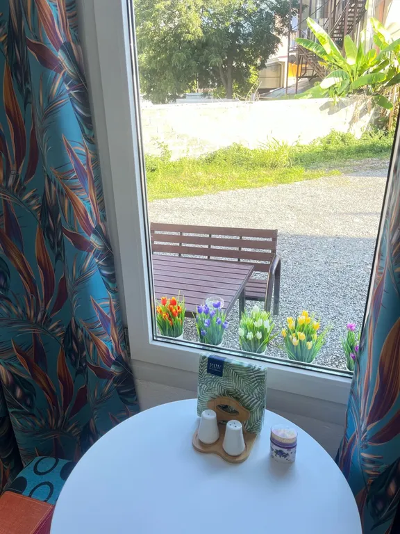 Коттедж Домик у Моря отдельно стоящий - парковка, детский уголок, зона отдыха — Адлер