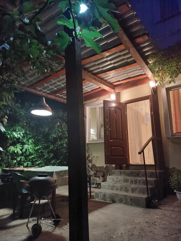 Уютный апартамент в Симеизе с большим собственным двором под ключ