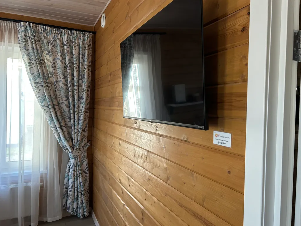 Дом в лесу с баней и видом на Волгу