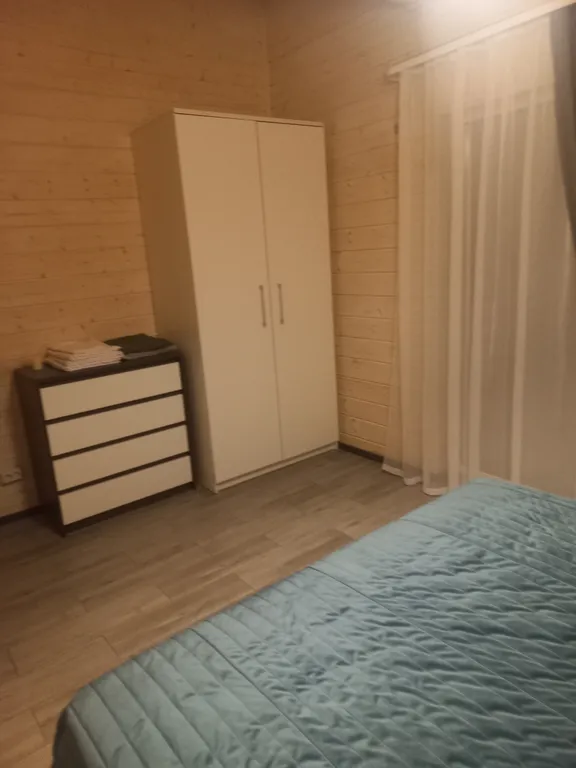 Домик у озера