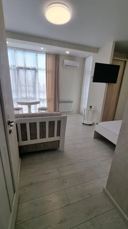 Уютная и современная квартира с видом на море и горы