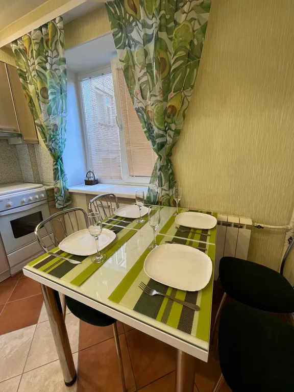 Для доброго гостя и ворота настежь