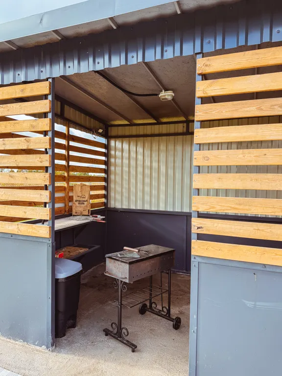 Коттедж Дом мини-дом с террасой и отдельной беседкой для шашлыка — Зеленоградск