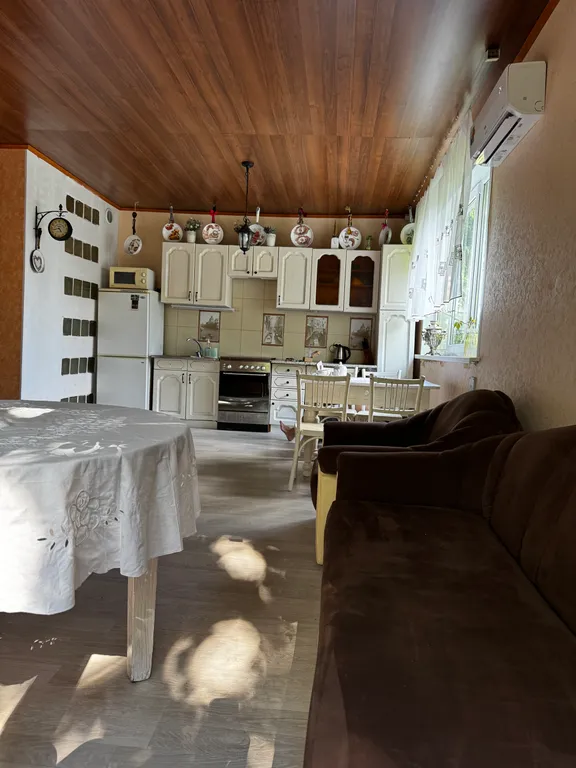 Гостевой дом в лесу в 15 минутах от центра