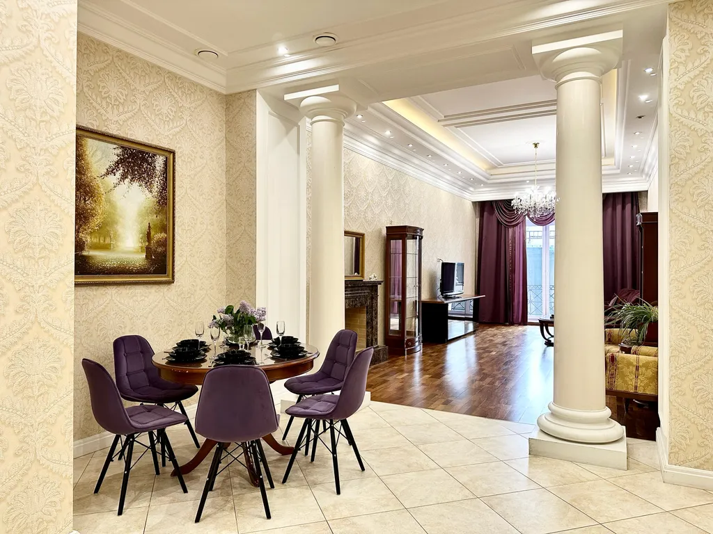 Стильная квартира с балконом и двумя санузлами