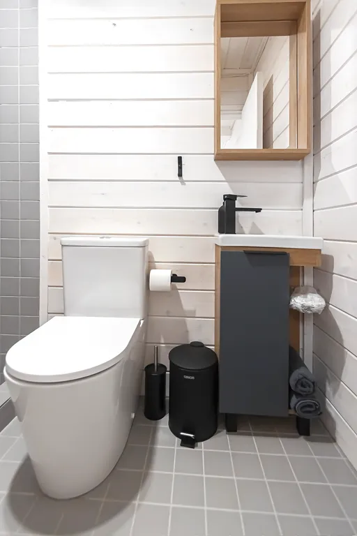 Небольшой домик с видом на Гуамское ущелье