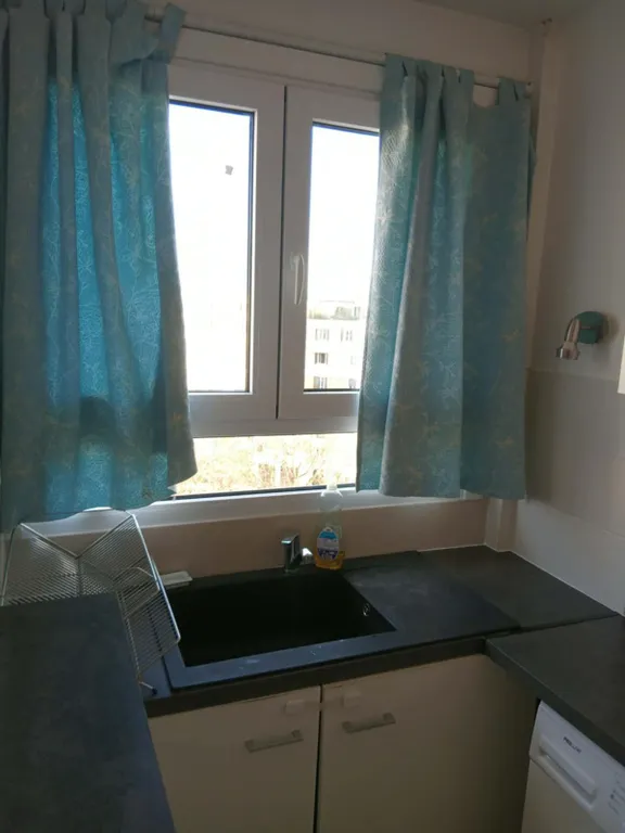 Хорошая квартира 75012 в безопасном районе