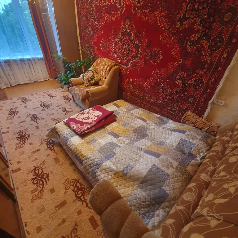 Уютная двухкомнатная квартира недалеко от центра