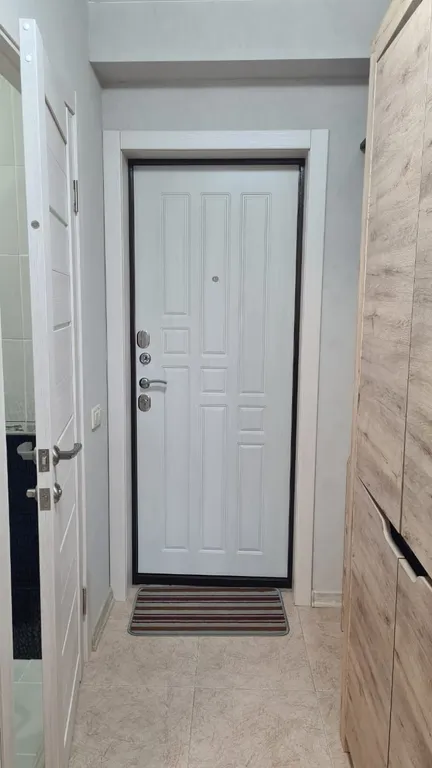 Современная квартира на берегу моря