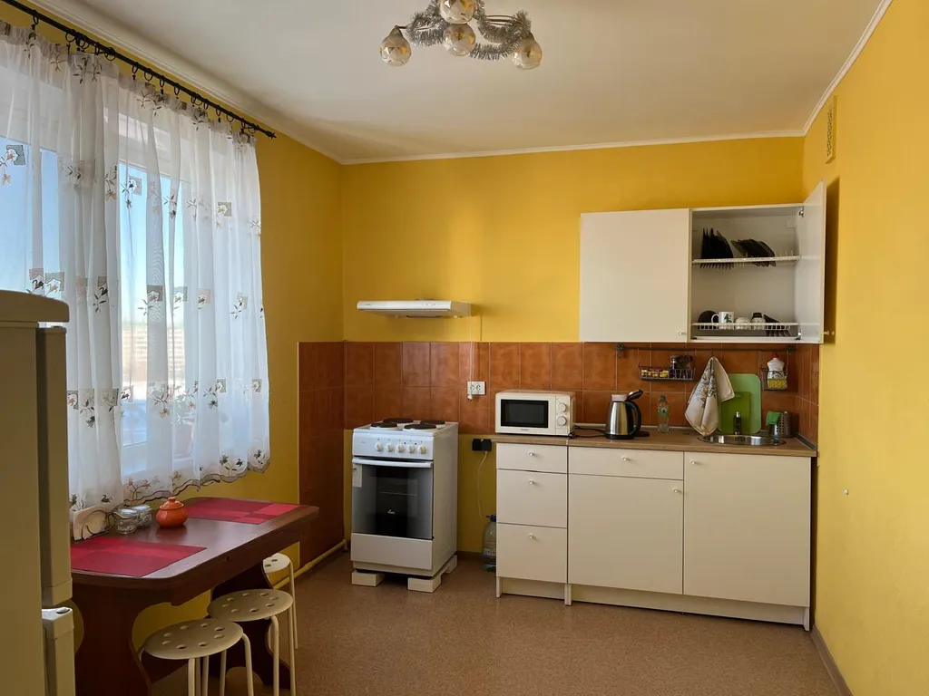 Сдается уютная однокомнатная квартира на последнем (11-м) этаже