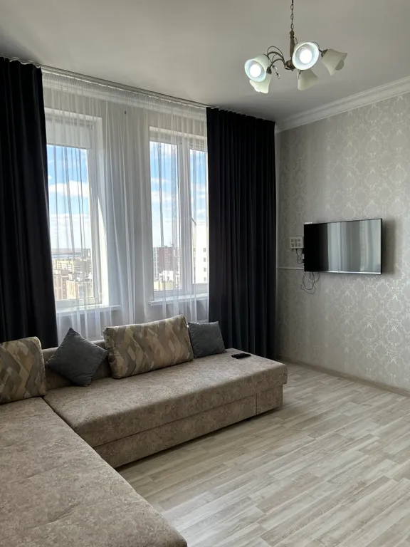 Двухкомнатная квартира на набережной