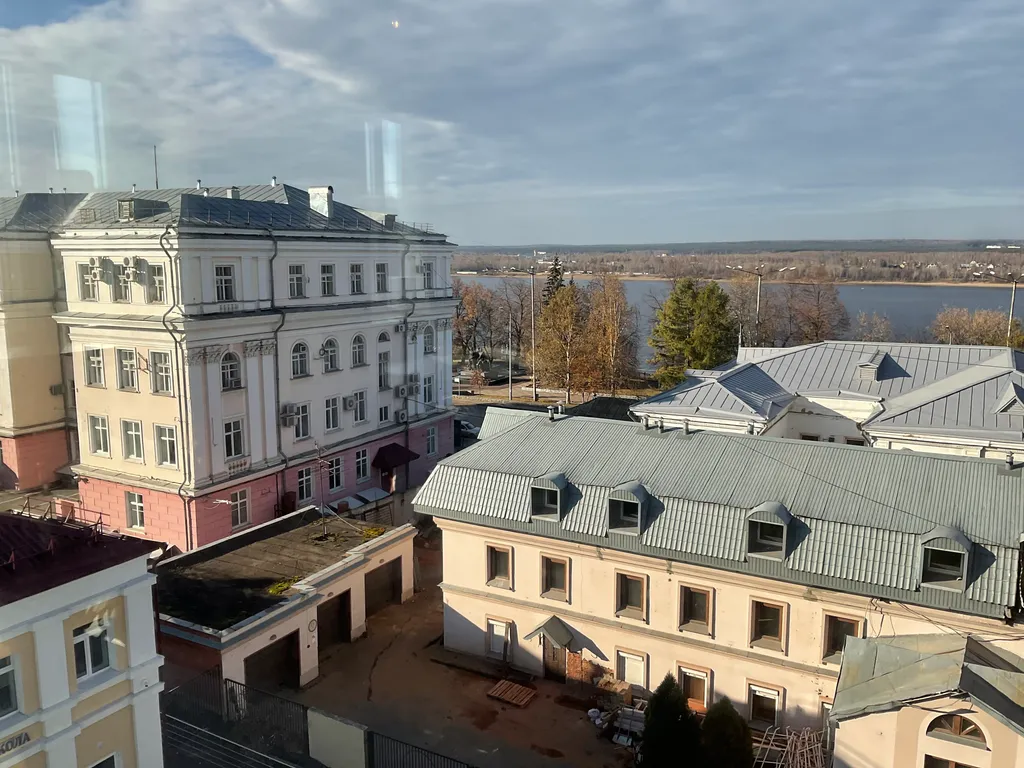 Апартаменты с видом на реку Каму