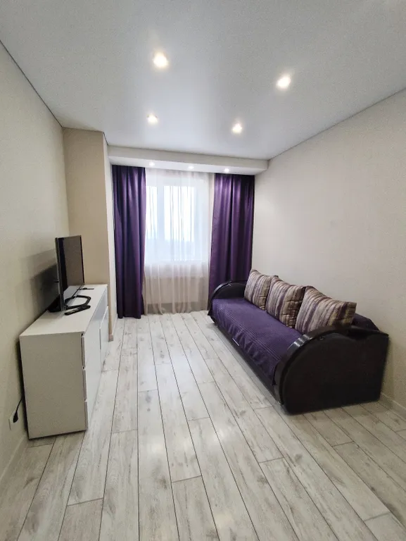 Видовая двушка с дорогим ремонтом и эксклюзивной мебелью