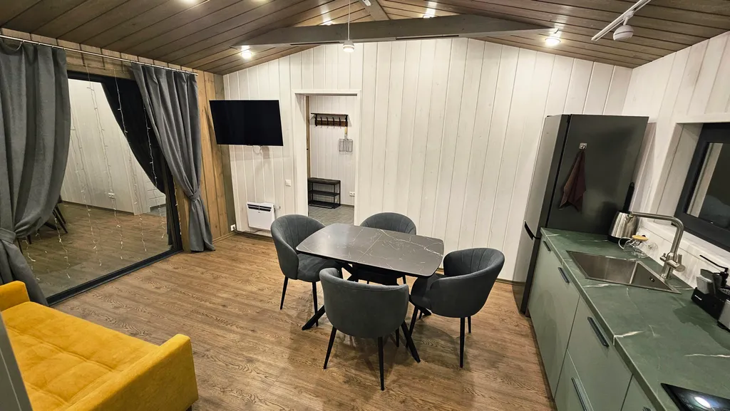 Далеко и надолго